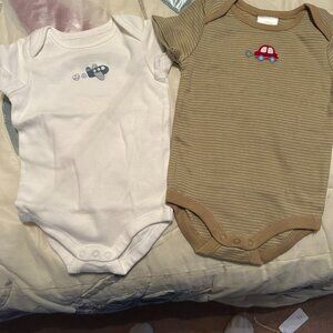 2 GYMBOREE     BODY SUIT